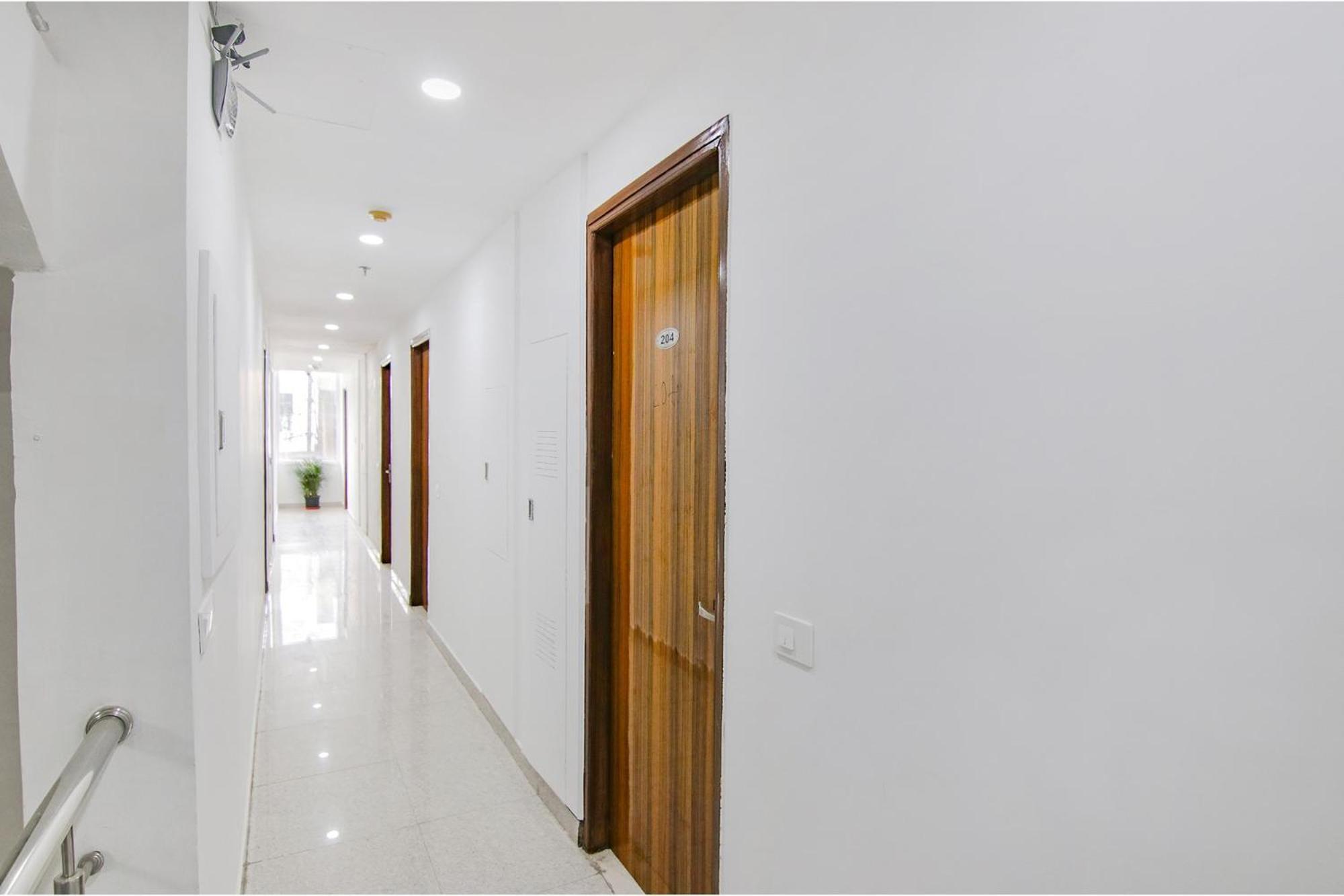 Fabhotel Gp Royal Chandigarh Exterior photo